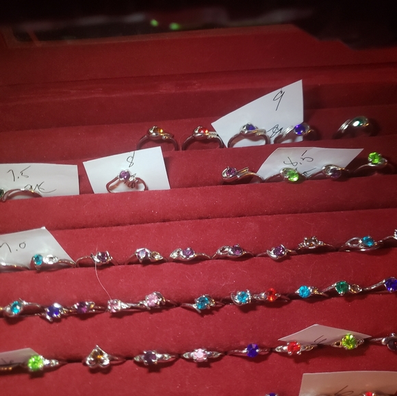 Rings various stones and designs - Picture 2 of 5